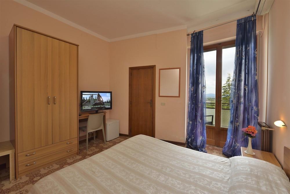 Hotel Attico เคียนเชียโนแตร์เม ภายนอก รูปภาพ