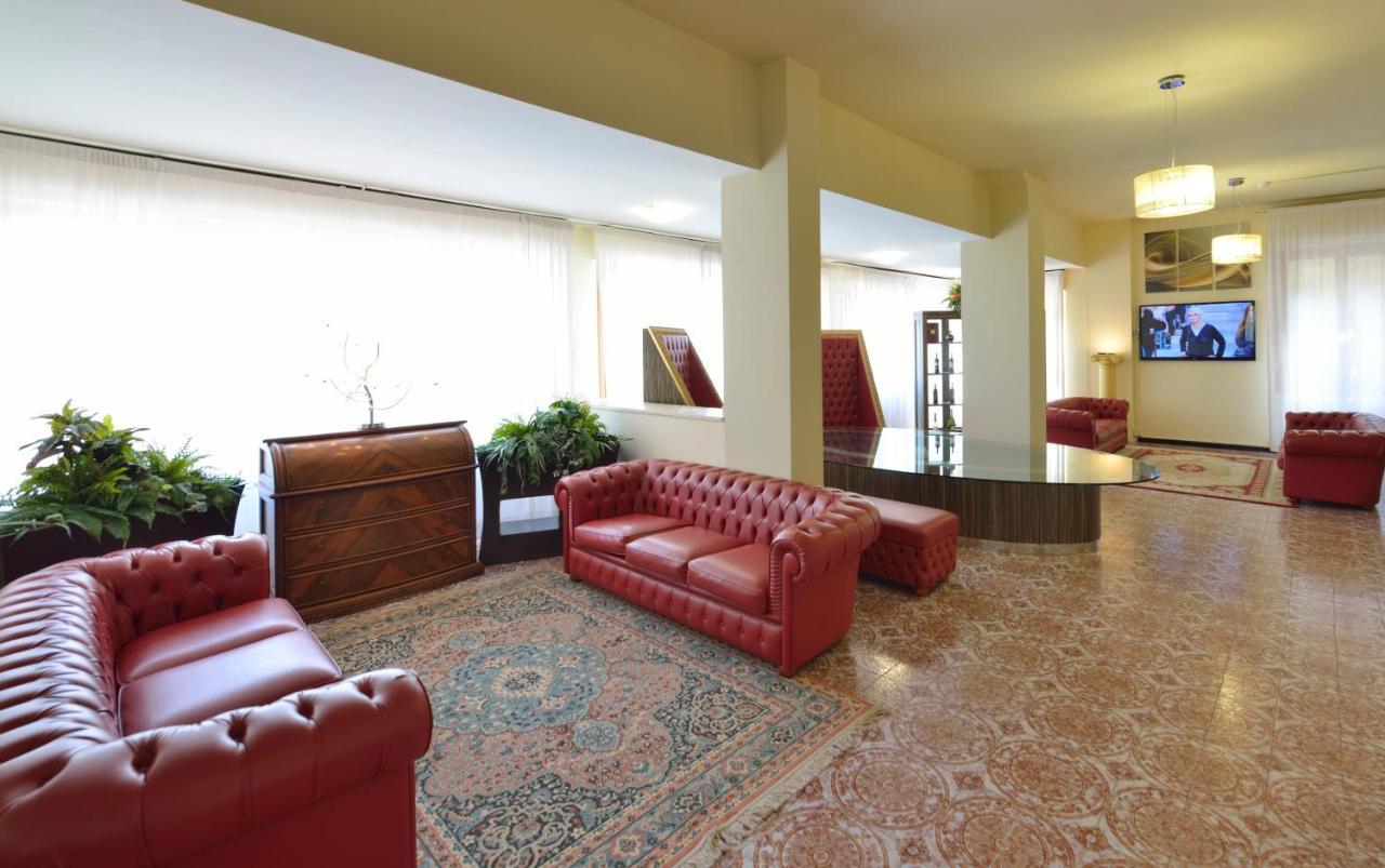 Hotel Attico เคียนเชียโนแตร์เม ภายนอก รูปภาพ