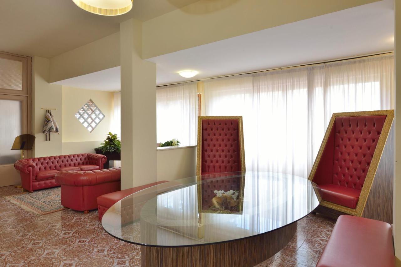 Hotel Attico เคียนเชียโนแตร์เม ภายนอก รูปภาพ