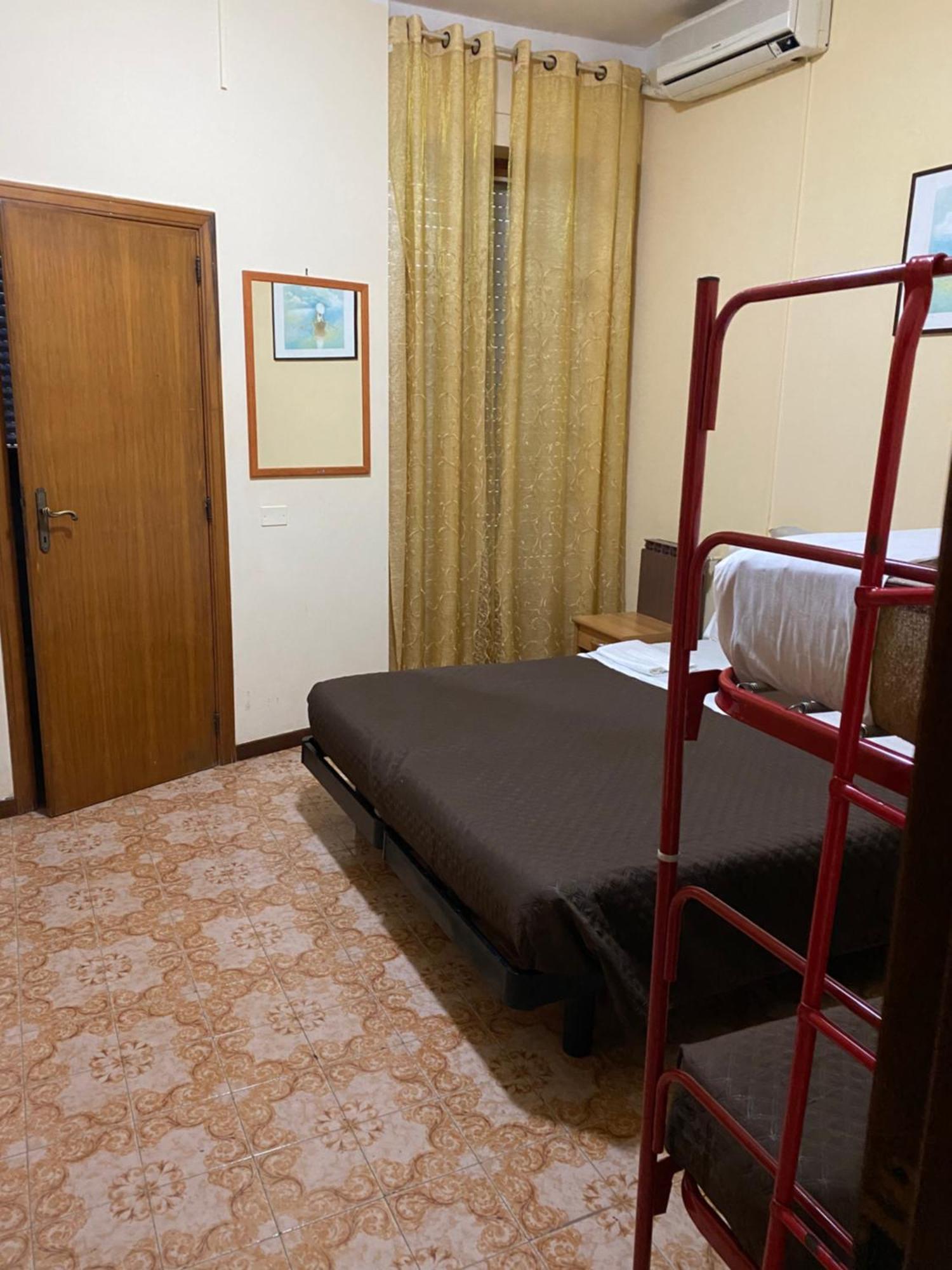 Hotel Attico เคียนเชียโนแตร์เม ภายนอก รูปภาพ